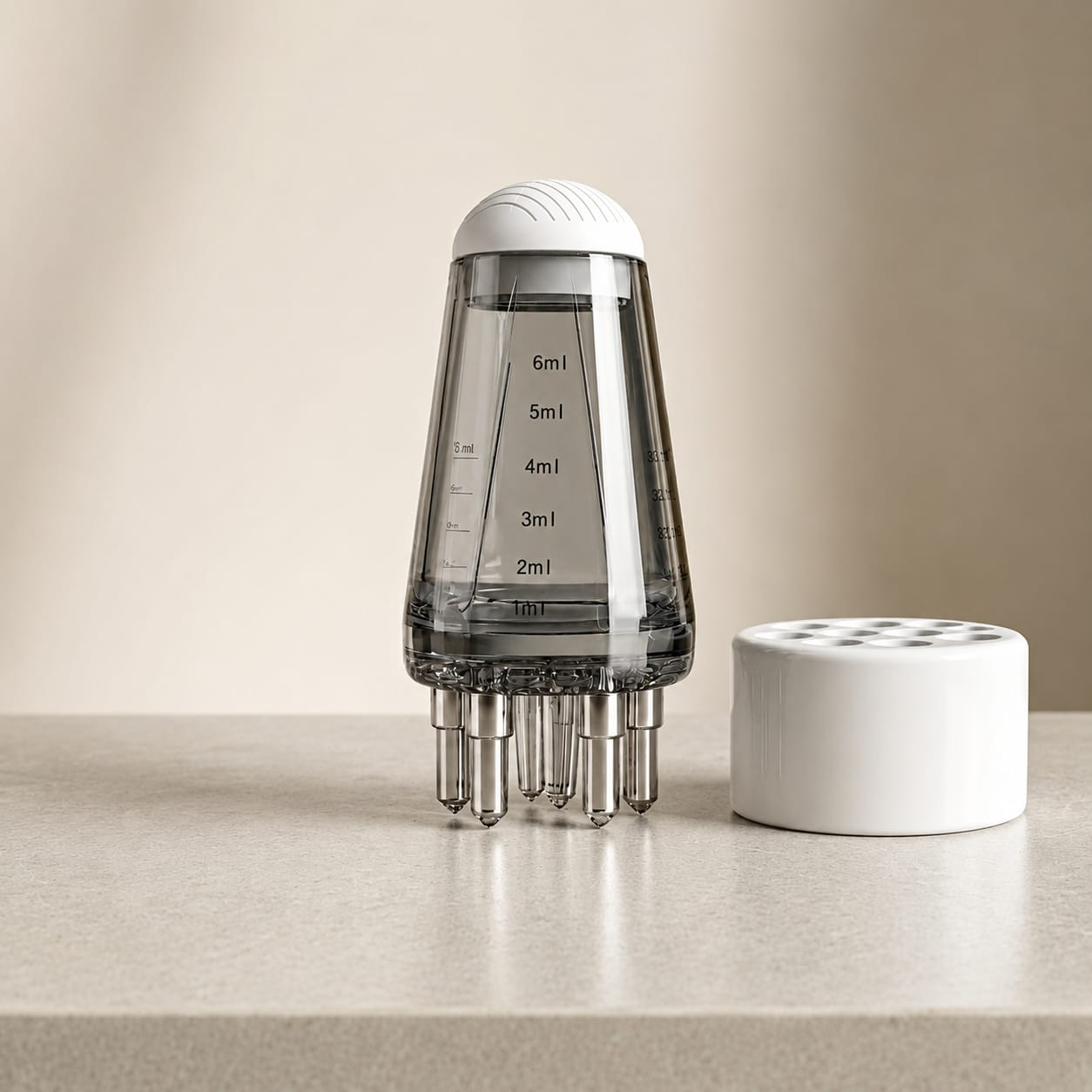 LLVERA™ Crowned Scalp Oil Applicator